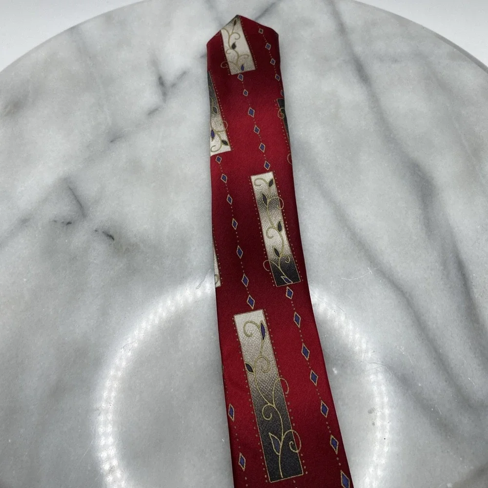 Pavone Italian Mens Necktie Red Gold Geometric Scroll Silk Classic Formal Tie